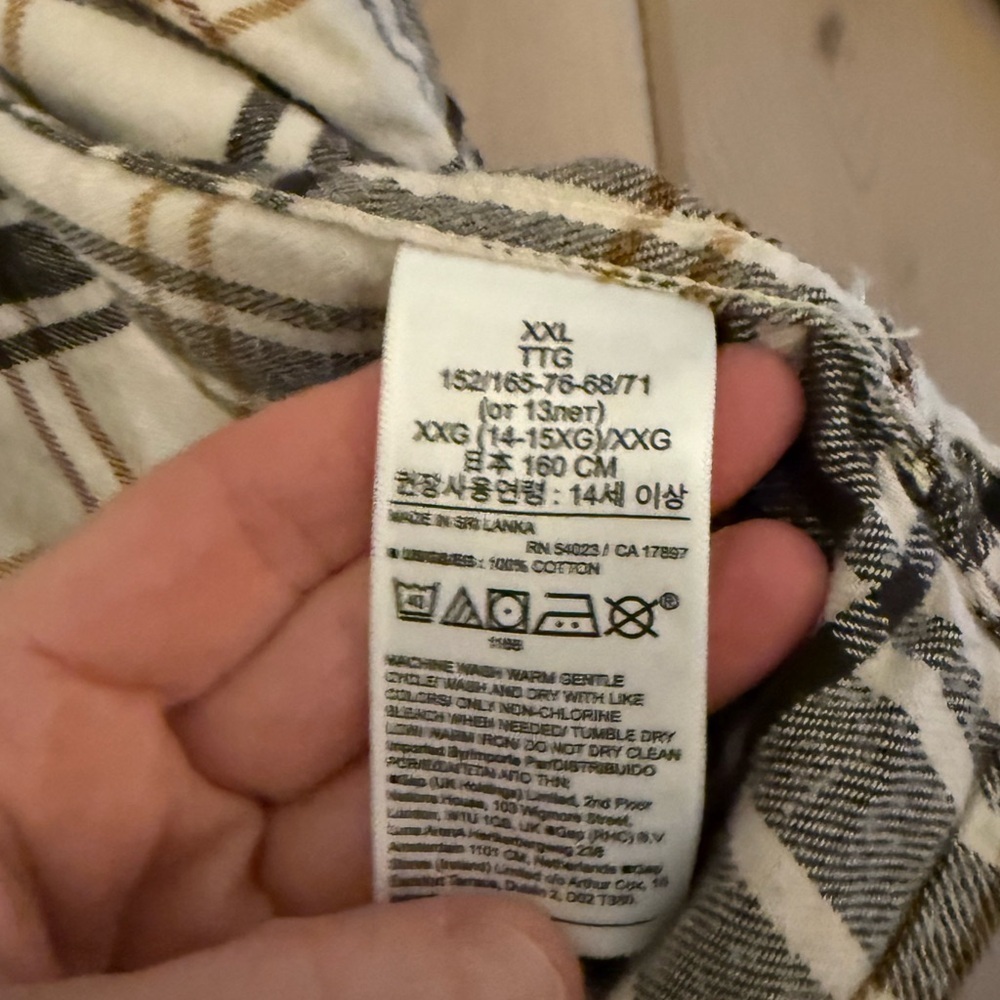 GAP KIDS Flannel Plaid Shirt - Picture 2 of 5